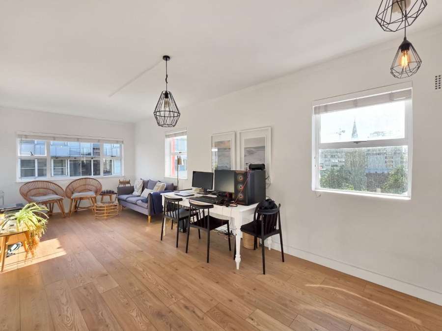 1 Bedroom Property for Sale in Gardens Western Cape